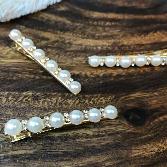 Faux Pearl/Rhinestone Embellished Alligator Clip B - Picture 2 of 3